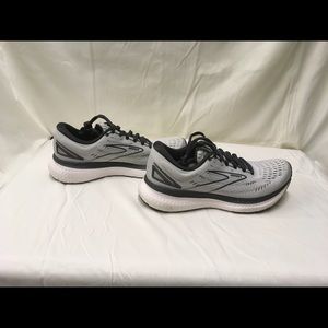 Women’s Brooks Glycerin Size 8